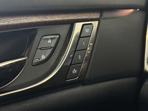 Used 2016 Cadillac CTS AWD Sedan w/ Seating Package image 34