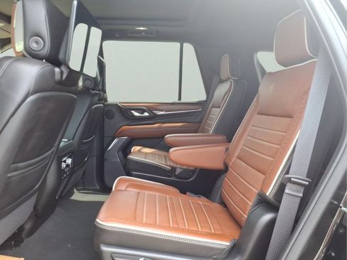 Used 2024 GMC Yukon Denali Ultimate AWD/4WD image 15
