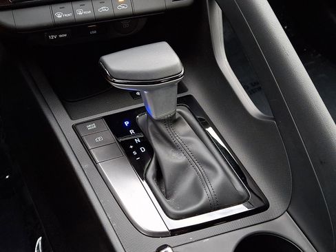 Certified 2025 Hyundai Elantra Sport FWD image 14