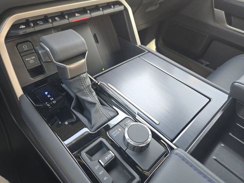 New 2026 Toyota Tundra Platinum AWD/4WD image 17