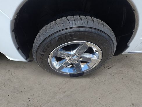 Used 2014 RAM 1500 Express AWD/4WD image 9