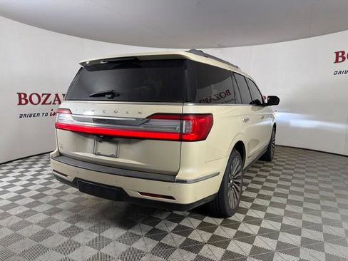 Used 2018 Lincoln Navigator Reserve w/ Technology Package AWD/4WD image 8