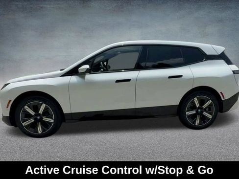 Used 2024 BMW iX xDrive50 w/ Sport Package AWD/4WD image 15