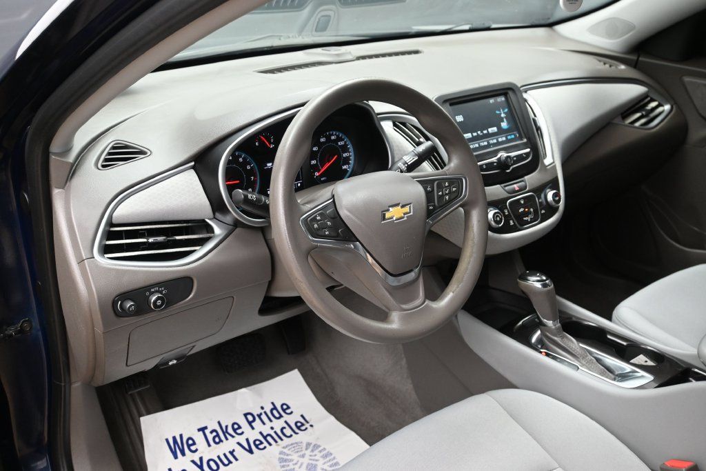 Used 2018 Chevrolet Malibu LS FWD image 11