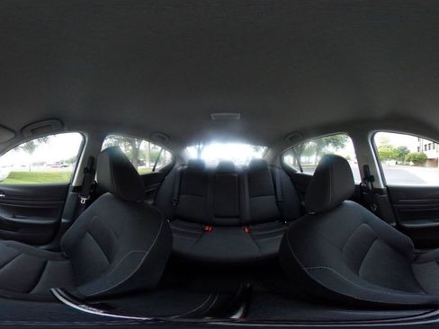 Used 2025 Nissan Altima 2.5 SV FWD image 37