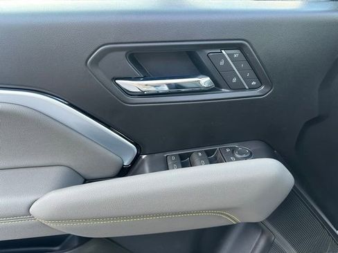 New 2026 Chevrolet Colorado ZR2 w/ Technology Package AWD/4WD image 3