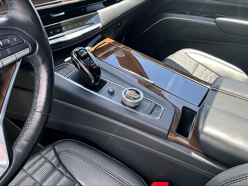 Used 2023 Cadillac Escalade Sport Platinum w/ LPO, ONYX Package AWD/4WD image 15
