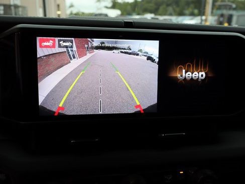 Used 2025 Jeep Wrangler Unlimited Rubicon 392 image 26