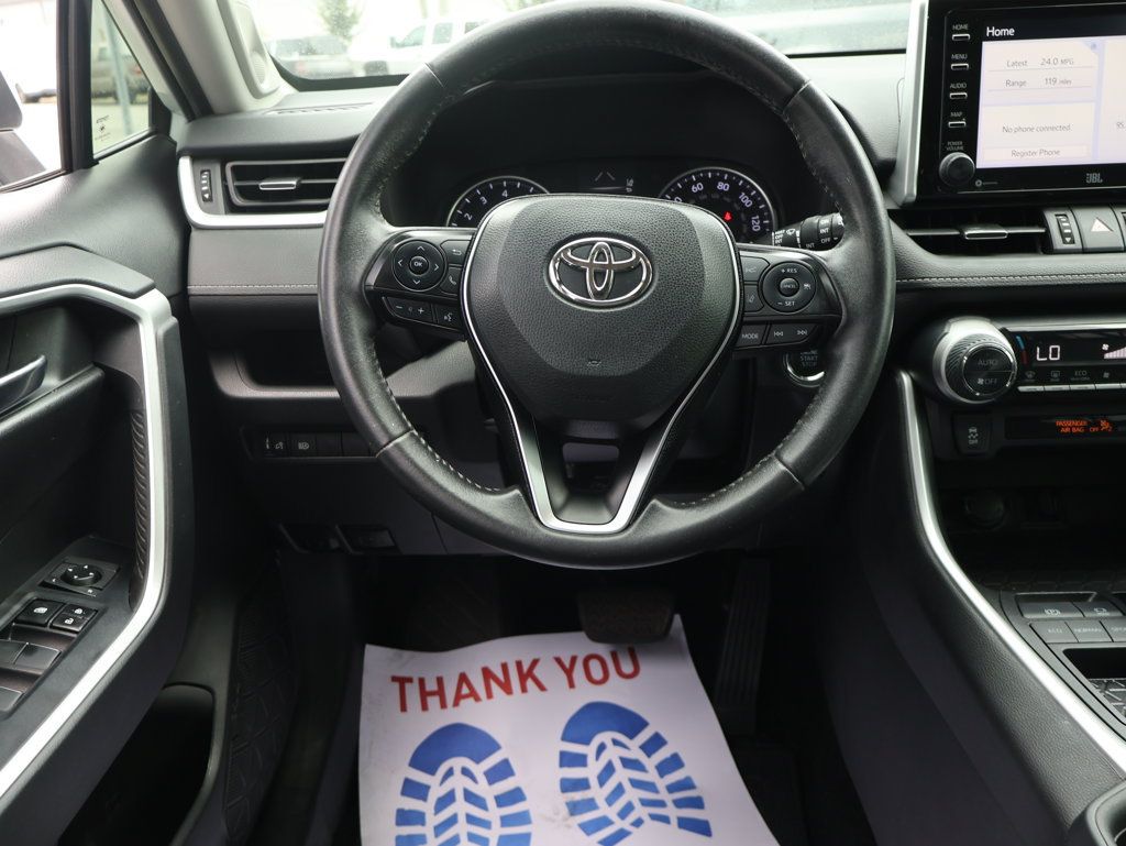 Used 2020 Toyota RAV4 XLE Premium FWD image 19