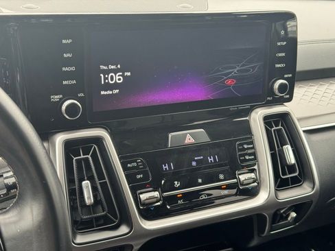 Used 2022 Kia Sorento S image 30