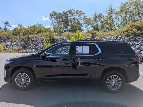Used 2022 Chevrolet Traverse LT FWD image 8