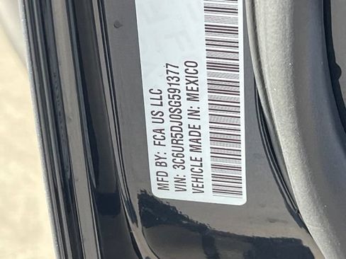 Certified 2025 RAM 2500 Big Horn AWD/4WD image 26