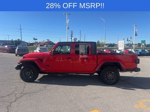 New 2025 Jeep Gladiator Sport image 6