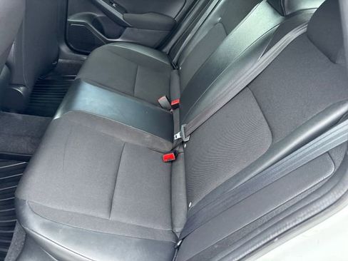 Used 2022 Honda Civic Sport image 10