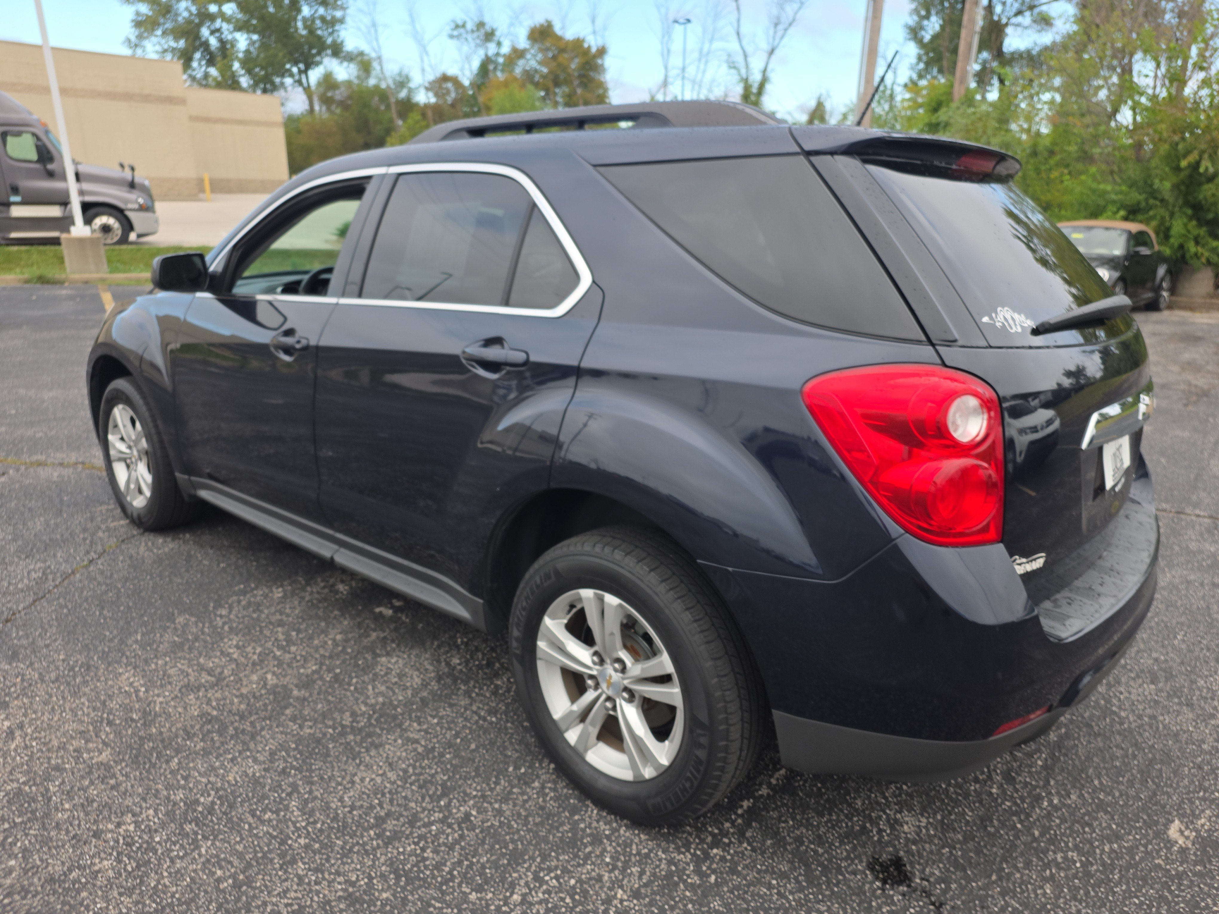 Used 2015 Chevrolet Equinox LT w/ Driver Convenience Package FWD image 6