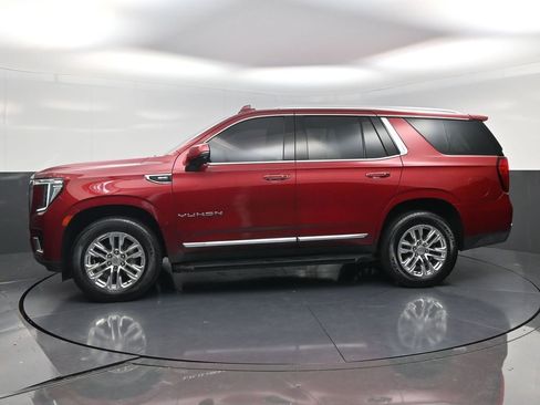 Used 2022 GMC Yukon SLT w/ SLT Luxury Package RWD image 3