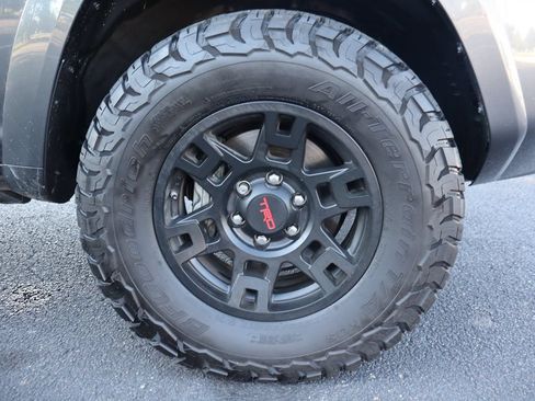 Used 2020 Toyota 4Runner TRD Off-Road AWD/4WD image 44