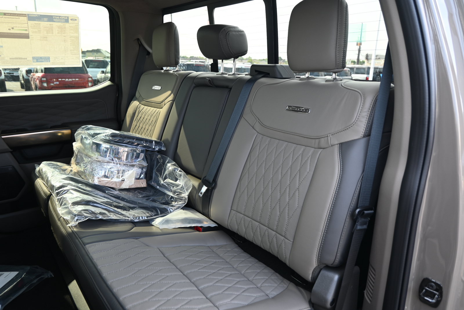 New 2026 Ford F250 Platinum w/ Platinum Plus Package AWD/4WD image 36