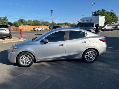 Used 2017 Toyota Yaris iA FWD image 5