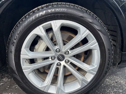 Used 2025 Audi Q7 3.0T Premium Plus AWD/4WD image 9