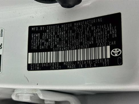 Certified 2024 Toyota Corolla LE FWD image 31