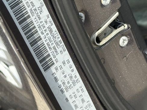 Used 2017 RAM 1500 Express AWD/4WD image 35
