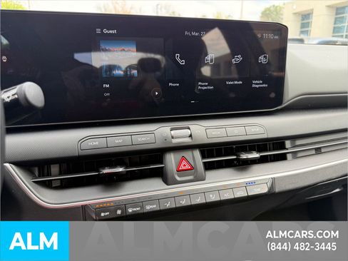 Used 2025 Kia K4 LXS image 12