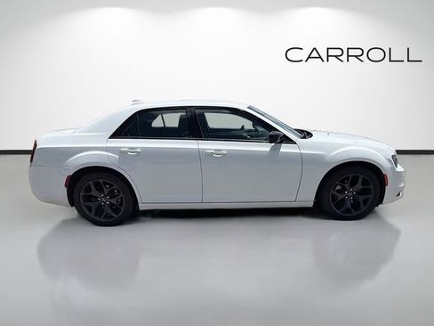 Used 2023 Chrysler 300 Touring w/ Sport Appearance Package RWD image 7