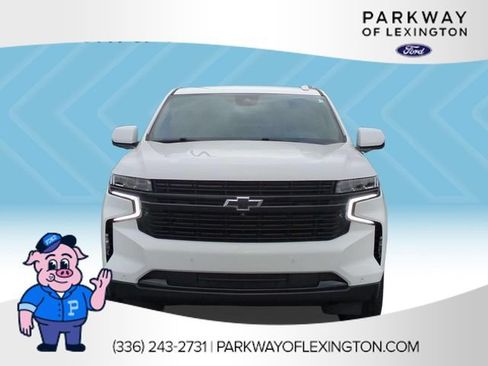 Used 2024 Chevrolet Suburban RST w/ Luxury Package AWD/4WD image 8