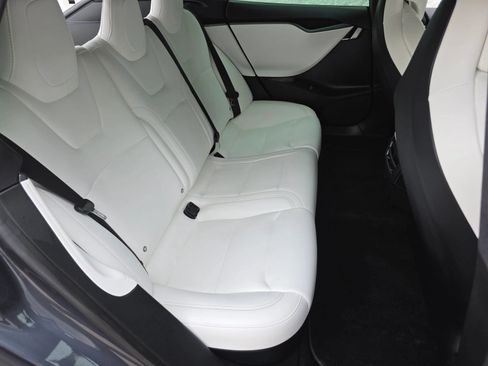 Used 2020 Tesla Model S Long Range Plus AWD/4WD image 31