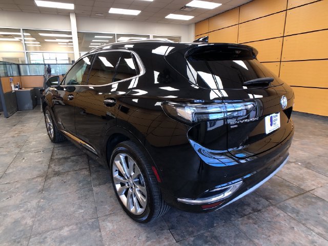 Used 2022 Buick Envision Avenir w/ Technology Package II AWD/4WD image 5