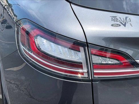 Certified 2022 Lincoln Nautilus Reserve FWD image 24