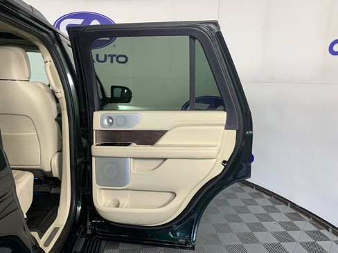Used 2021 Lincoln Navigator Reserve w/ Luxury Package image 39