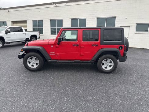 Used 2011 Jeep Wrangler Unlimited Sport AWD/4WD image 2