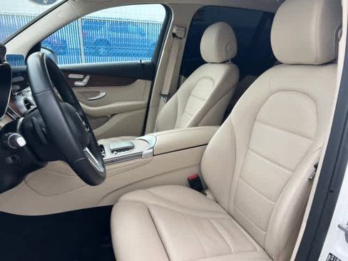 Certified 2022 Mercedes-Benz GLC 300 4MATIC image 10