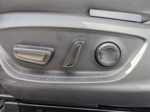 Used 2019 Toyota Camry XSE FWD image 11