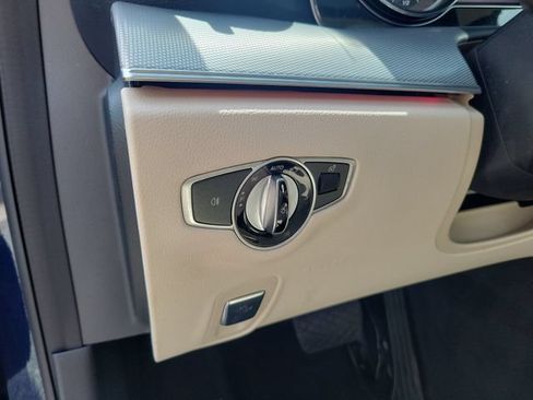 Used 2019 Mercedes-Benz E 300 4MATIC image 10