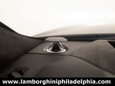 Used 2024 Lamborghini Urus S image 42