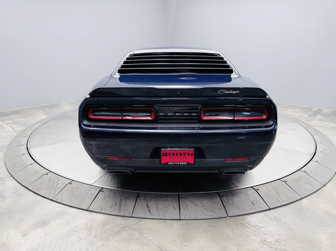 Used 2017 Dodge Challenger R/T RWD image 6