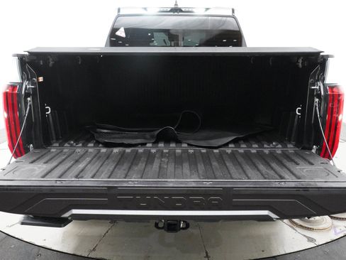 Used 2025 Toyota Tundra Limited w/ TRD Off-Road Package AWD/4WD image 17