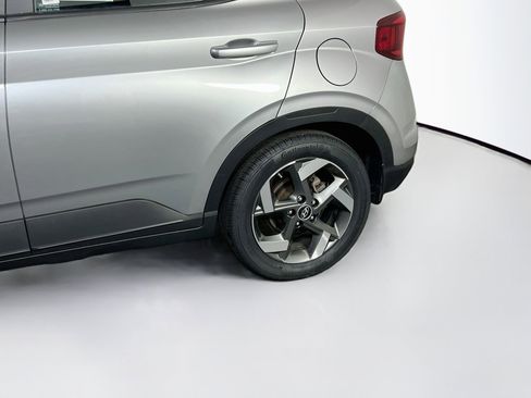 Used 2023 Hyundai Venue SEL FWD image 29