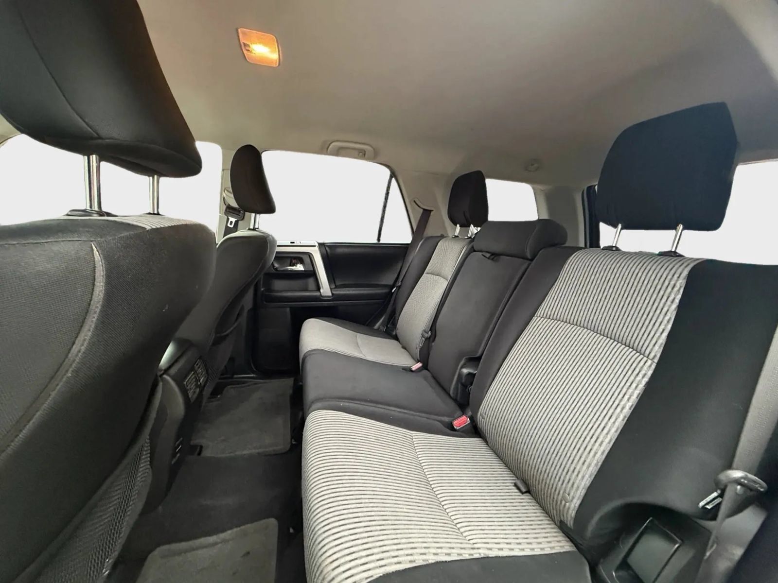 Used 2014 Toyota 4Runner SR5 AWD/4WD image 14