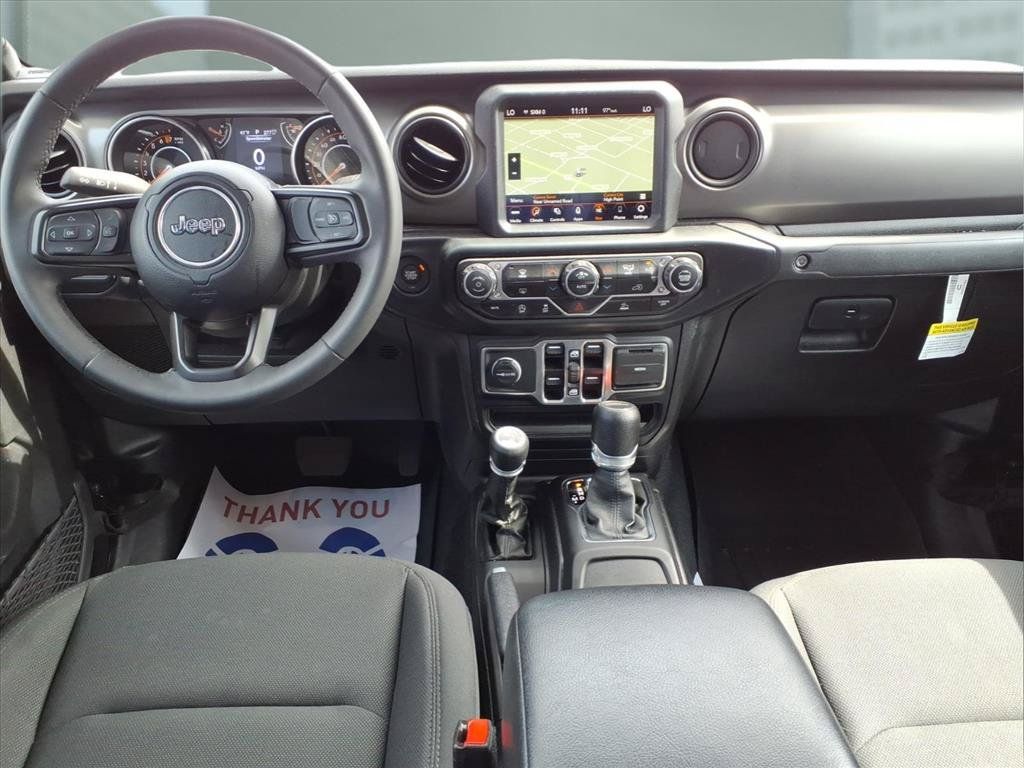 Used 2023 Jeep Gladiator Sport AWD/4WD image 19