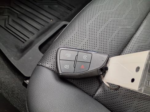 Used 2023 Chevrolet Colorado Z71 w/ Z71 Convenience Package 2 image 17