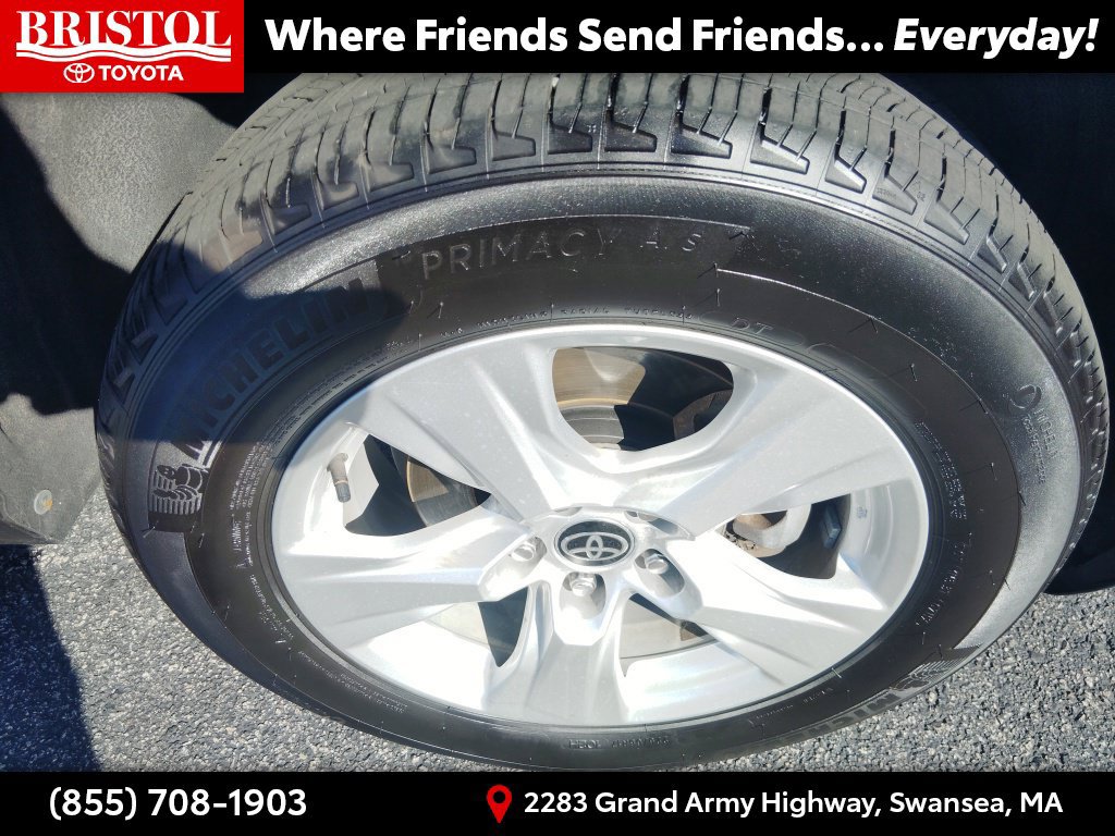 Used 2021 Toyota RAV4 XLE w/ Convenience Package AWD/4WD image 10