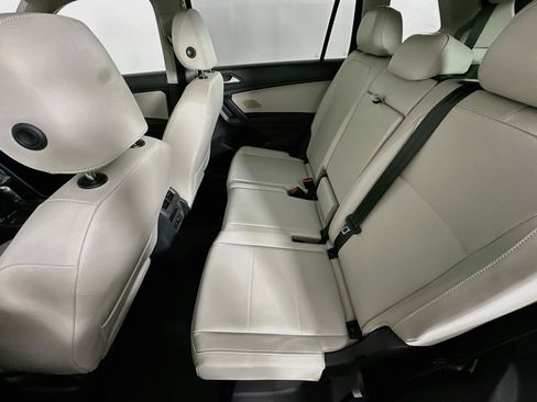 Used 2019 Volkswagen Tiguan SE w/ Panoramic Sunroof Package FWD image 28