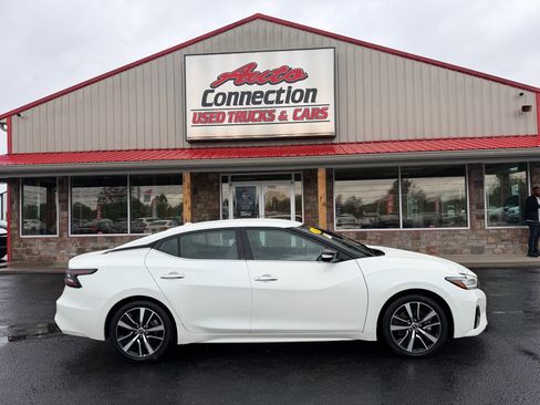 Used 2023 Nissan Maxima SV w/ Floor Mat Group image 3