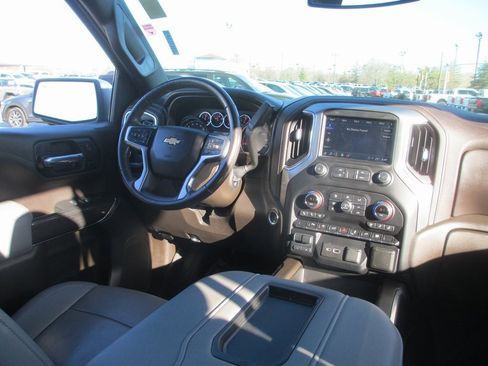 Used 2021 Chevrolet Silverado 1500 LTZ image 21