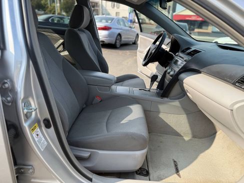 Used 2009 Toyota Camry SE FWD image 26