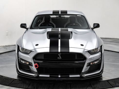 Used 2022 Ford Mustang Shelby GT500 w/ Carbon Fiber Track Pack RWD image 35